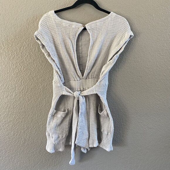 Free People Pull Me In Romper Womens XS Pebble Gray Waffle Knit Belted - Picture 6 of 15